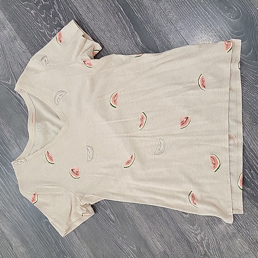 Short sleeve tee
